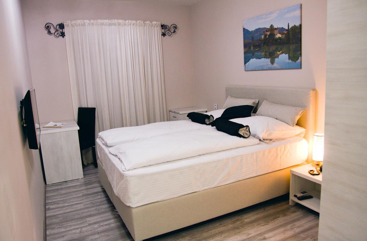 Hotel Bakarni Lonac Brcko Exterior photo
